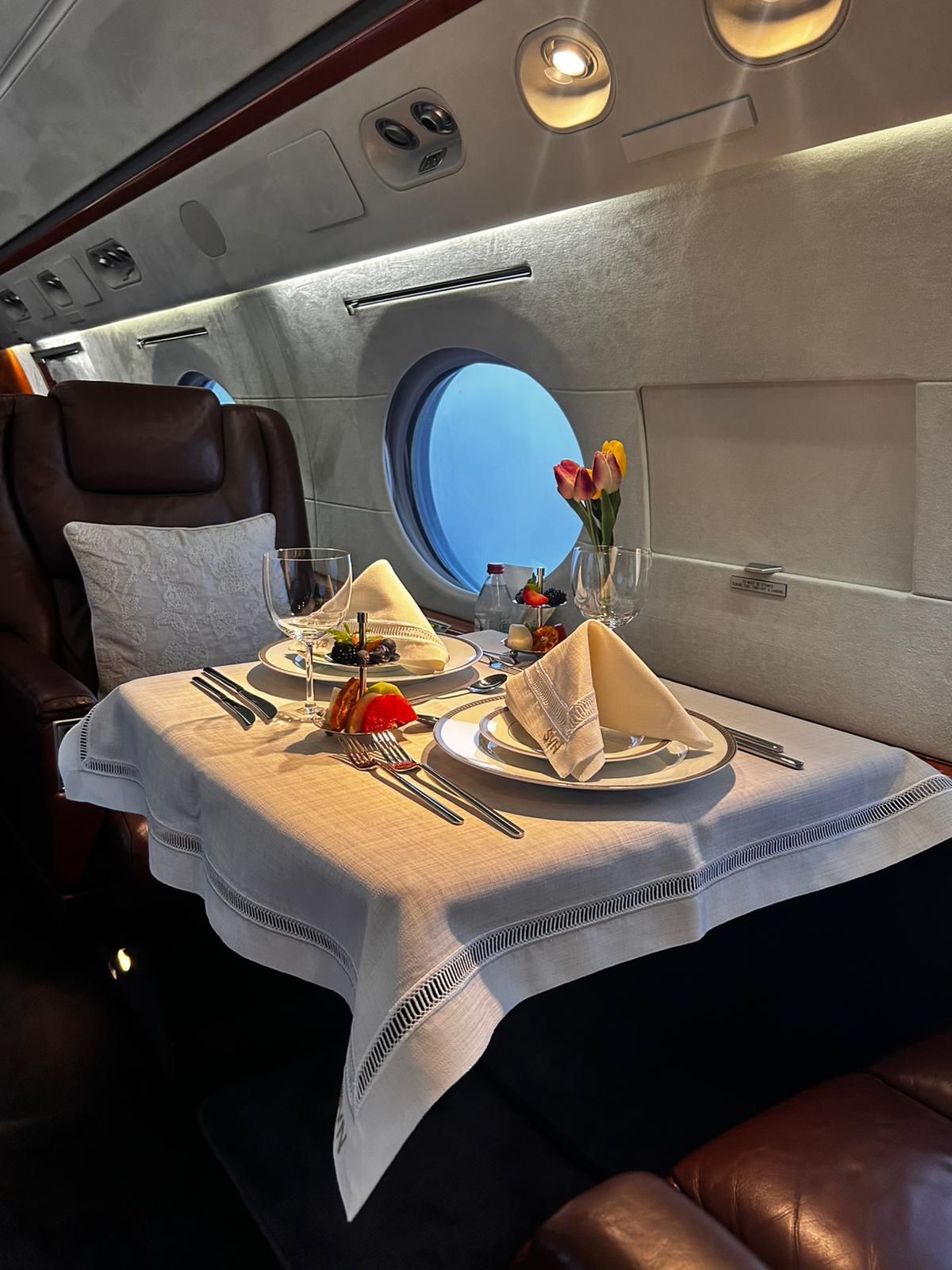 Private jet dining table with premium service